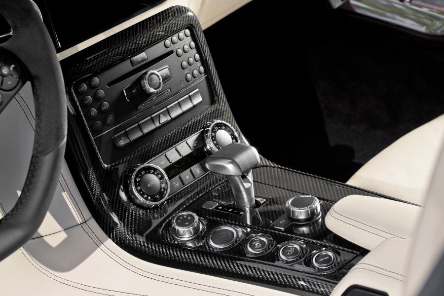  Mercedes-Benz SLS AMG 2010 года  (фото 14 из 526)